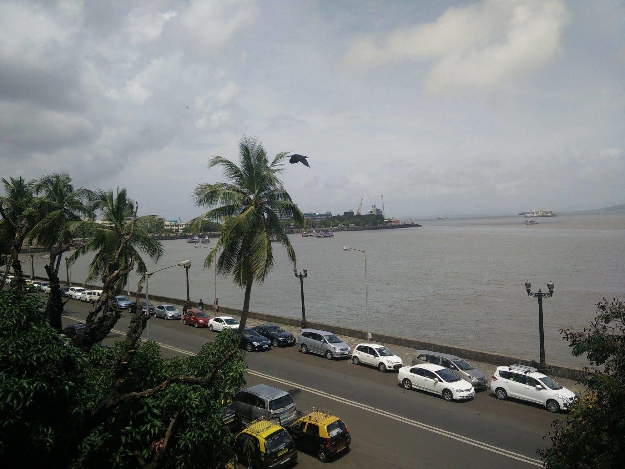 Strand Hotel, Colaba Bombay Exterior foto